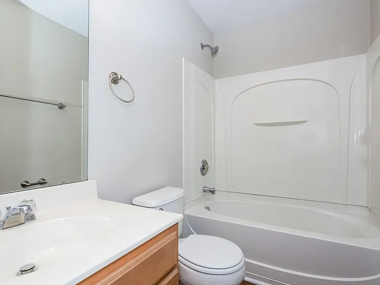 958 Ramsgate Dr SW — Photo 16