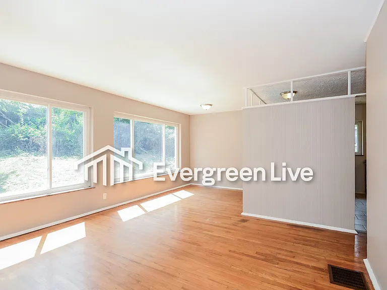 2020 Faywood Dr — Photo 5