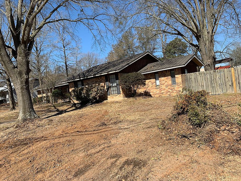 1st image of 1000 Monte Carlo Dr