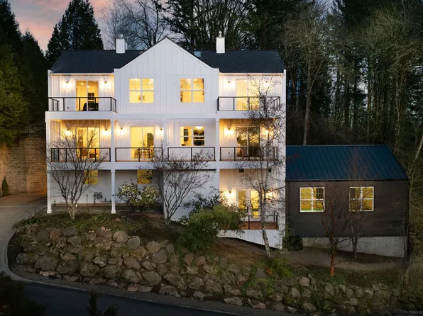 290 SW Moonridge Pl, Portland, OR 97225