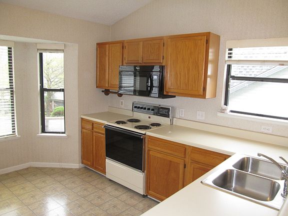 Kitchen - Built In Microwave