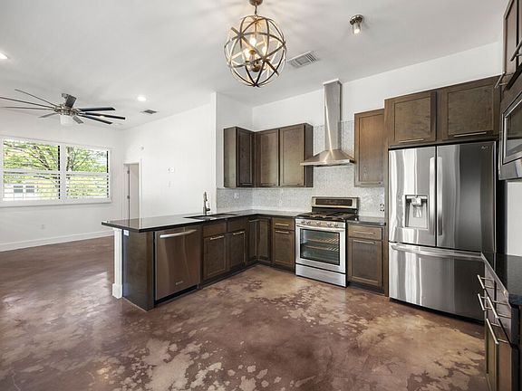 5th image of 1542 N Alamo St Unit 109