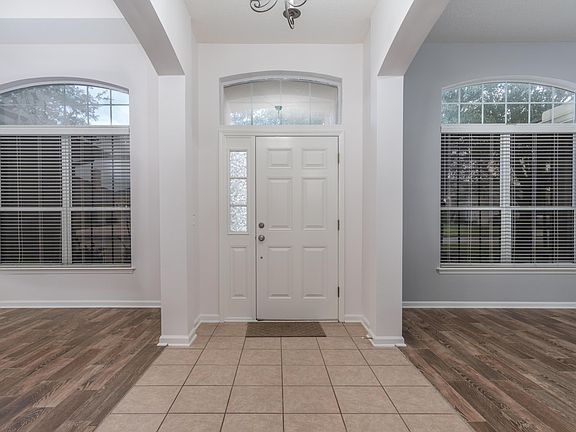 4th image of 949 Corsica Ln
