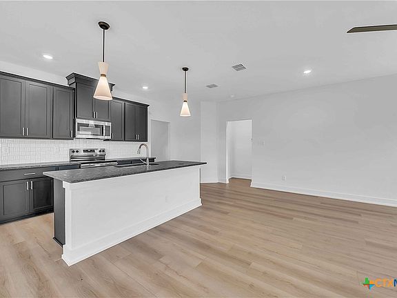 3rd image of 8817 Ponderosa Pine Rd