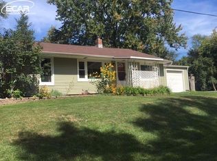 1091 E Costello St, Mount Morris, MI 48458