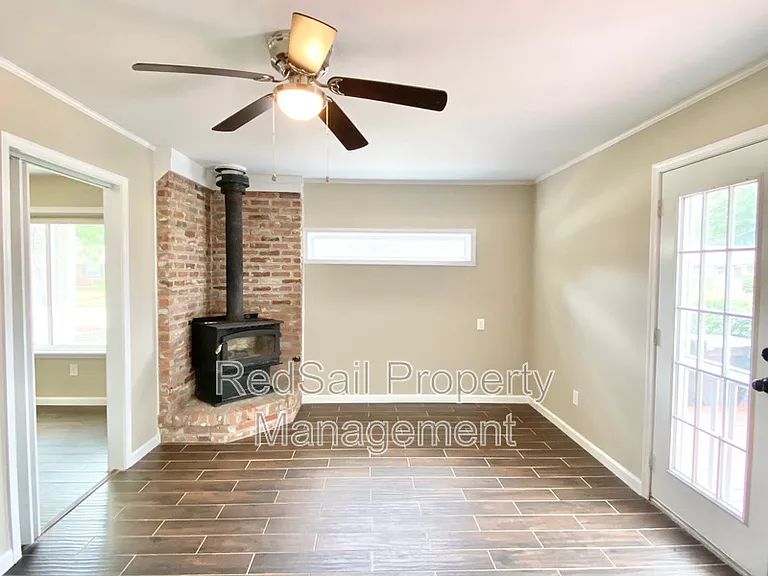 428 Fort Worth St — Photo 11