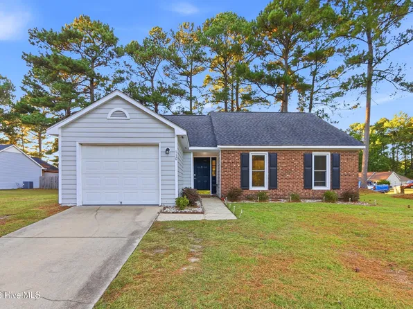 110 Tiffany Place, Jacksonville, NC 28546