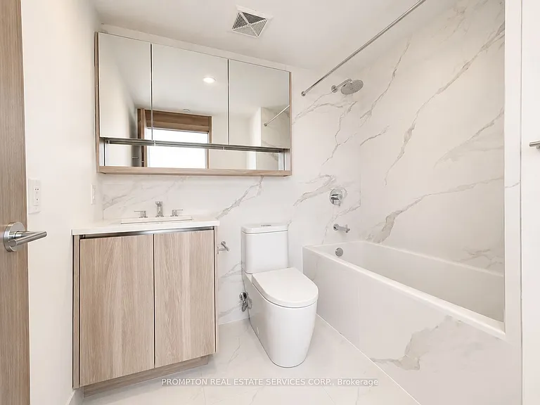 75 Billes Hts #1810 — Photo 7