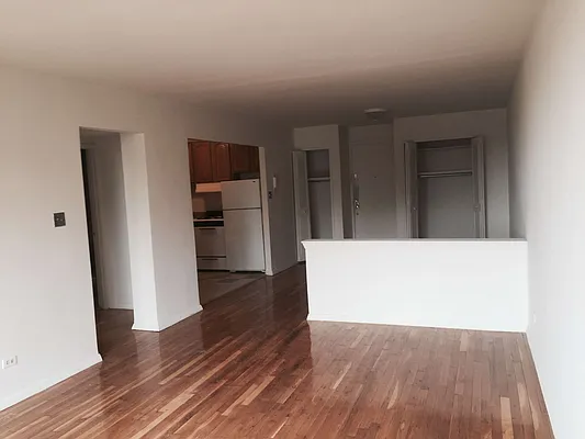 Rented by Smart NY Realty LLC | media 1