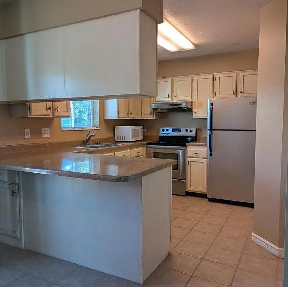 2644 N 330 E — Photo 5