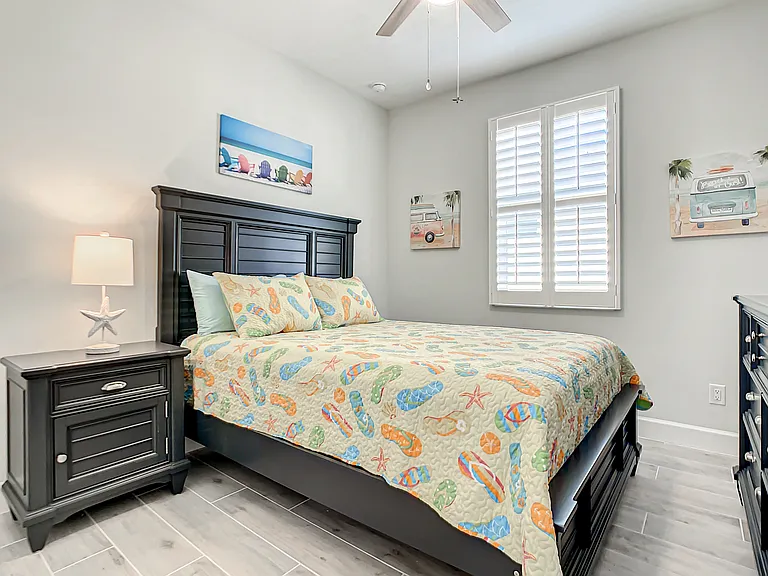 Guest bedroom