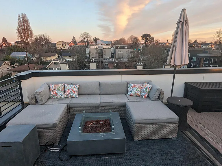 2616 E Yesler Way — Photo 18
