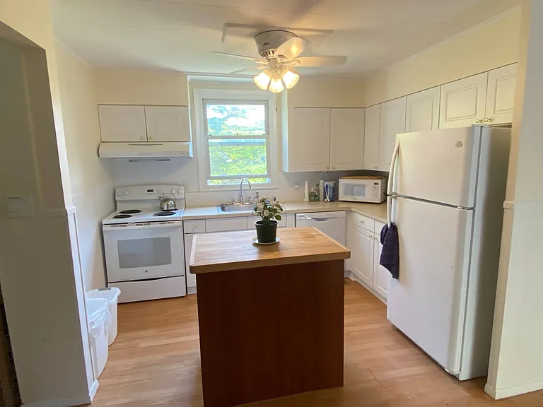 2380 S Harbor Rd — Photo 6