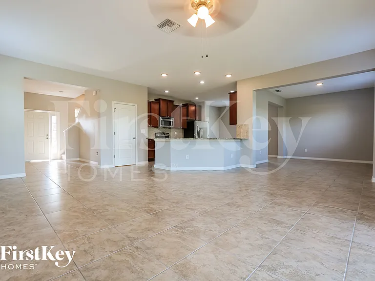 316 Corbett Bluff Dr — Photo 3
