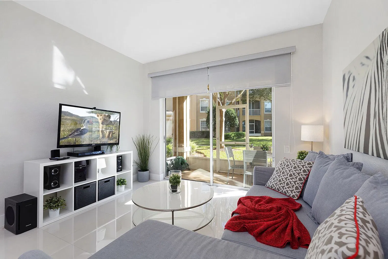 2 bed, 2.0 bath, 1087 sqft, $4,601 — Photo 1