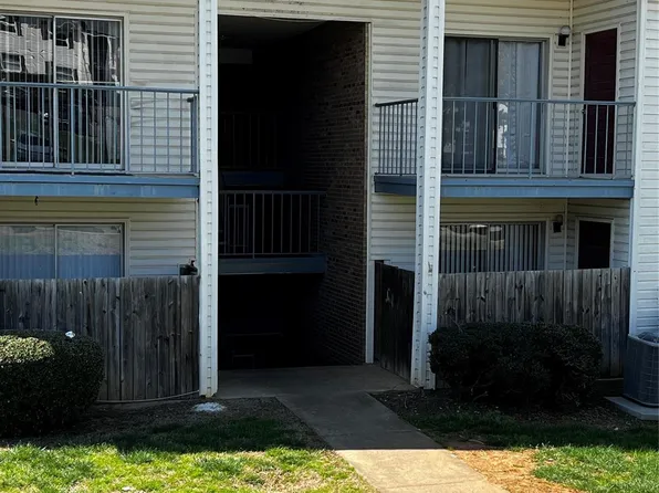 7984 Shady Oak Trl, Charlotte, NC 28210