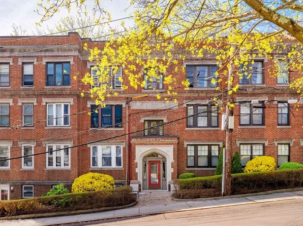 24 Summit Ave APT 1, Brookline, MA 02446