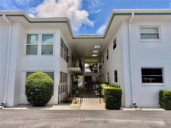 3100 Hartford St N APT 114, Saint Petersburg, FL 33713