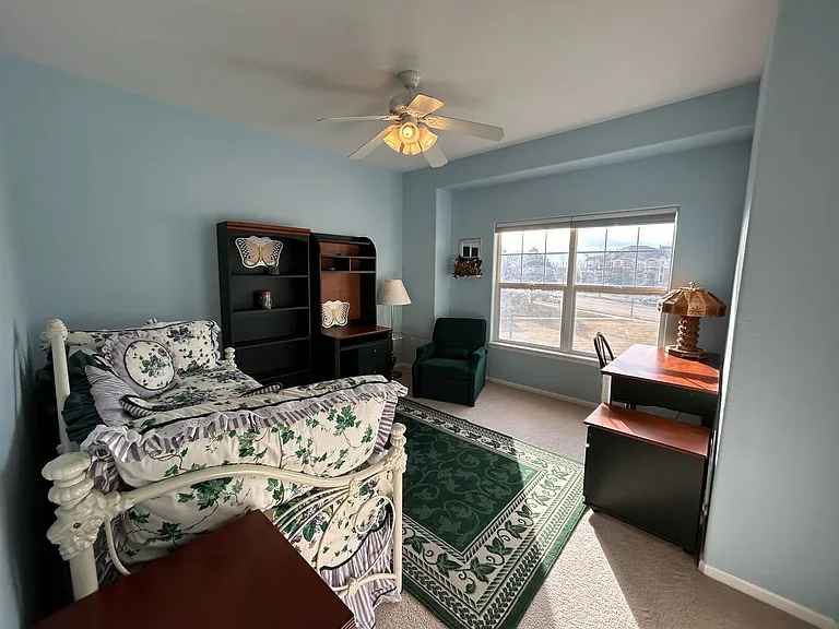 5050 Brookfield Dr — Photo 10