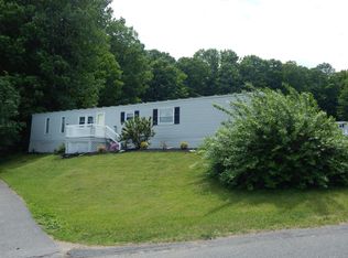 1 Dogwood Ln, Pittsfield, MA 01201