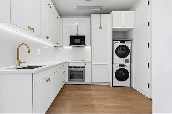 Rented by Doorway NYC, LLC | media 12