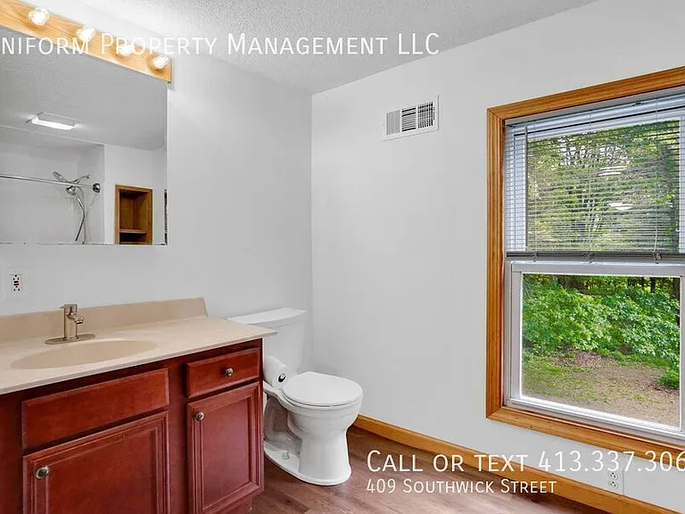 409 Southwick St — Photo 25
