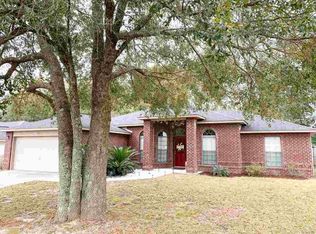 1411 Longbranch Dr, Cantonment, FL 32533