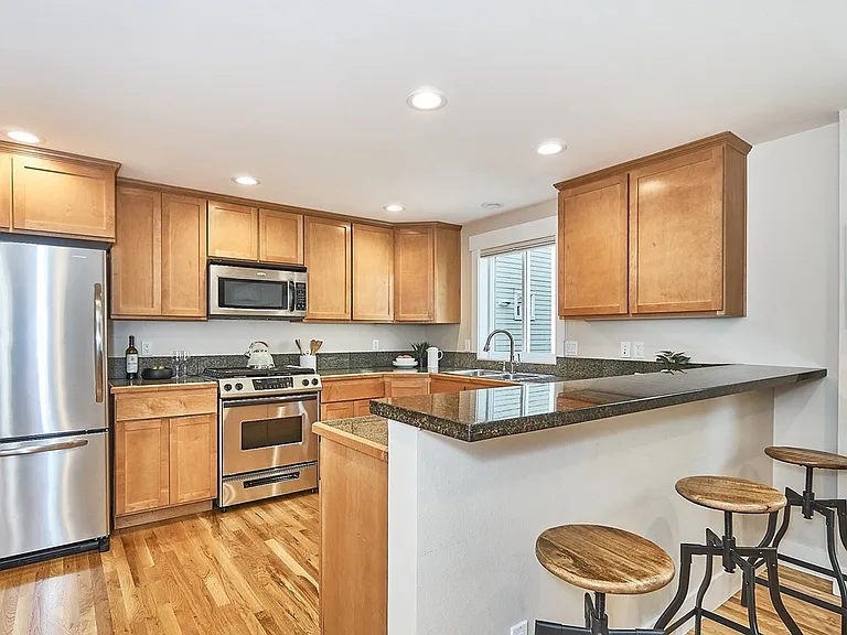 8552 Midvale Ave N #B — Photo 3