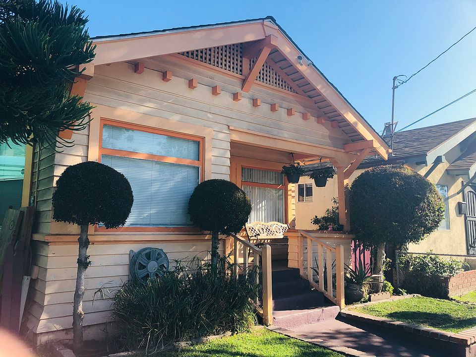 1st image of 310 Cerritos Ave