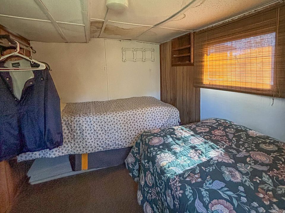 22nd image of 1162 Cowley Hill Rd