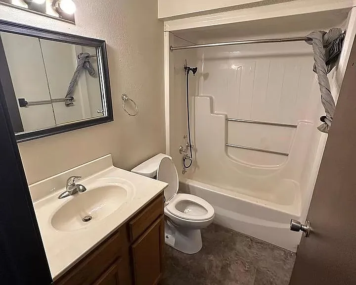 115 Elm St #2 — Photo 4