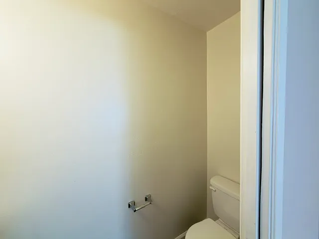 723 Redwood Ave #723 — Photo 15
