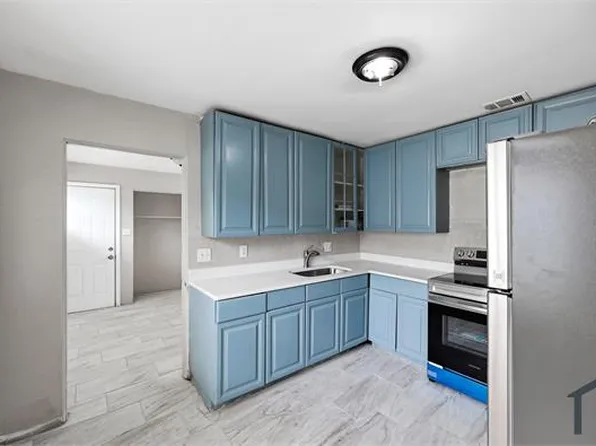 1900 45th St S, Saint Petersburg, FL 33711