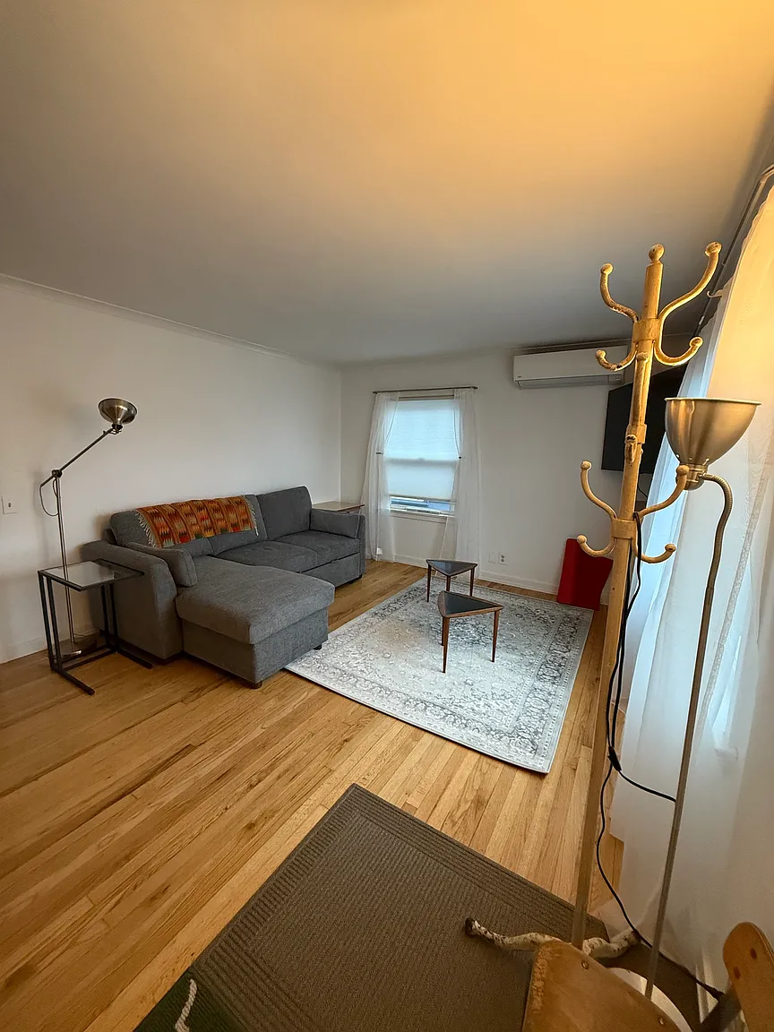 1238 Clay St #1 photo 1