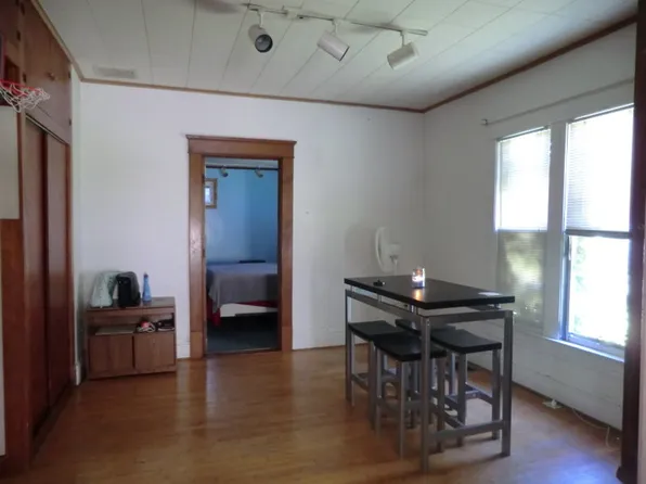 81 Central Ave, Athens, OH 45701