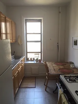 Rented by Camelot Realty Group | media 19