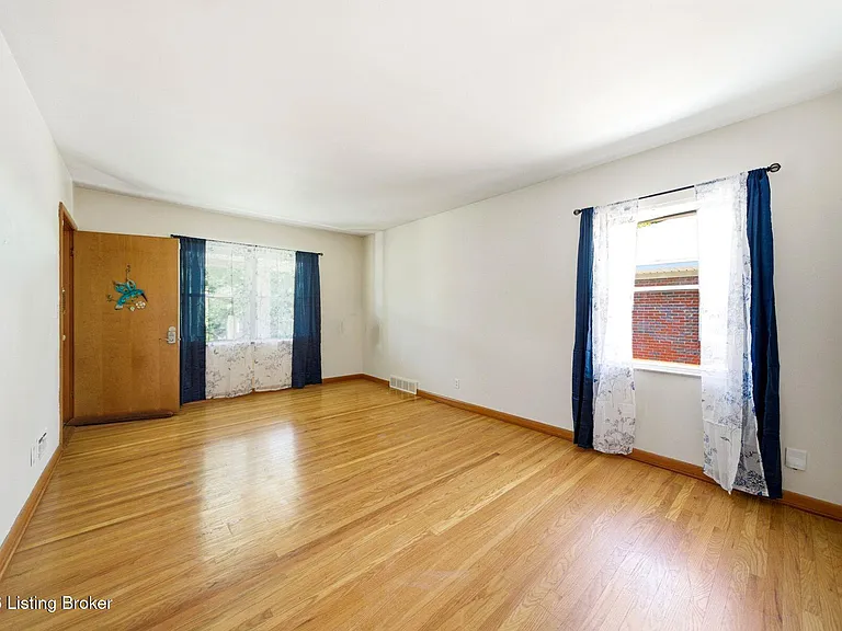 119 McArthur Dr #3 — Photo 16
