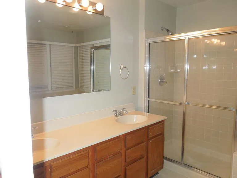 3945 Kathryn Jean Ct — Photo 17