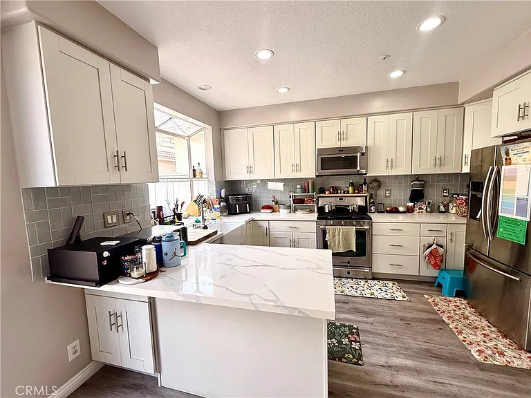 8184 Constantine Dr — Photo 5