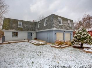 1001 Hillside Ln, Mahomet, IL 61853
