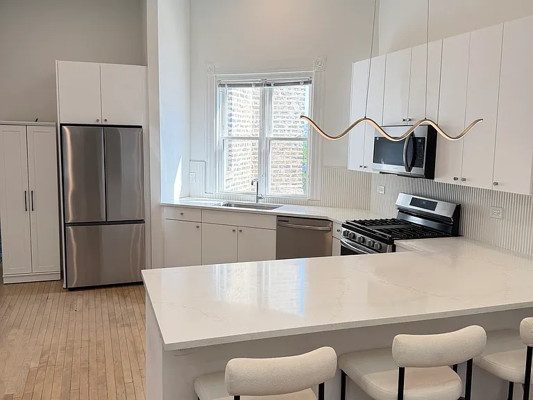 1856 W Chicago Ave #4F — Photo 5