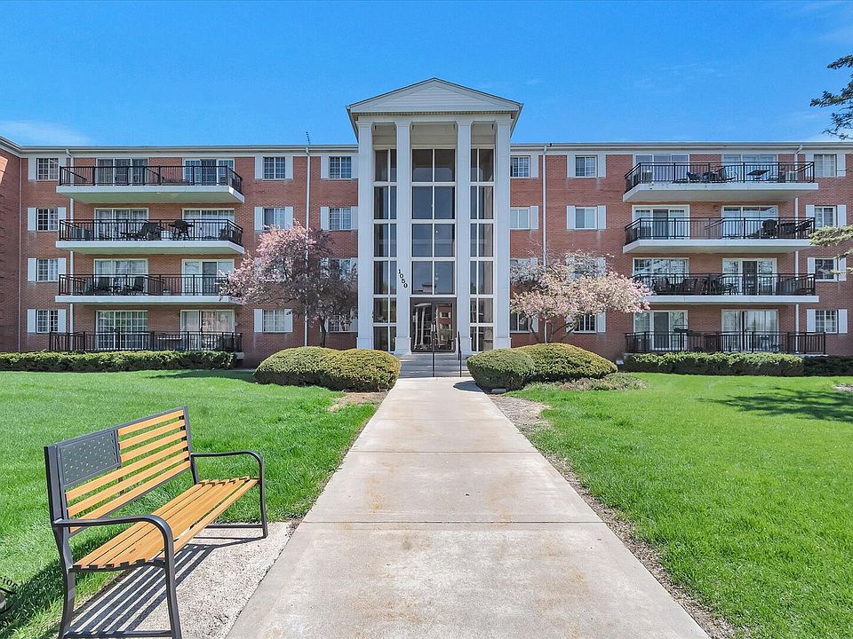 1st image of 1050 N Farnsworth Ave APT 301
