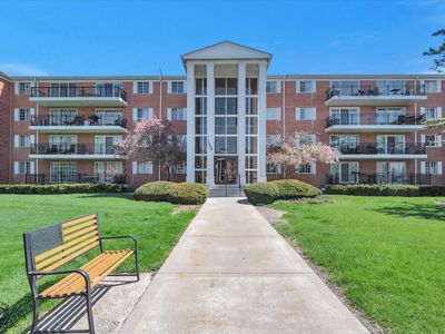 1050 N Farnsworth Ave APT 301, Aurora, IL, 60505