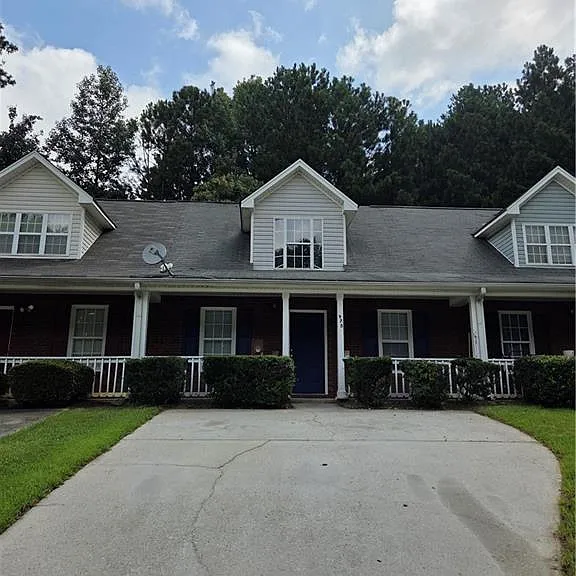 975 Windwood Ct — Photo 1