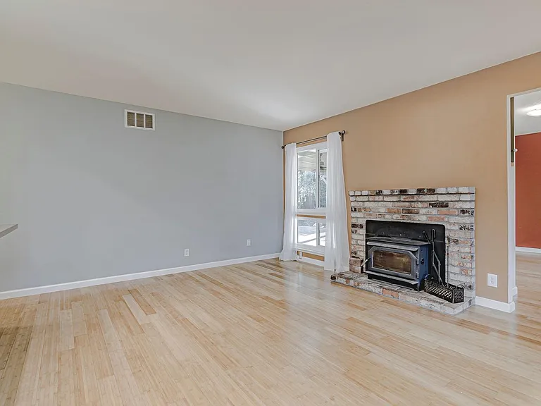 1108 Alice St — Photo 11