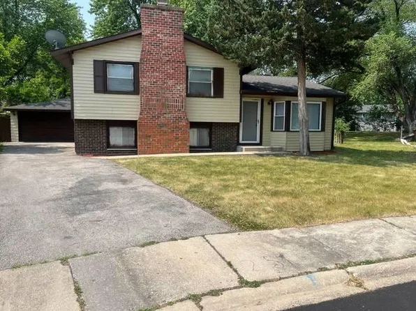 251 Butternut Dr, Bolingbrook, IL 60440