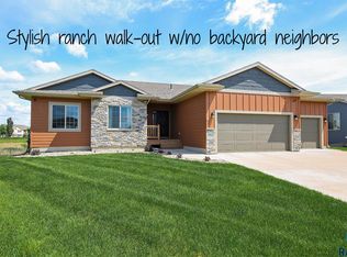 9505 W Keyrell Cir, Sioux Falls, SD 57106