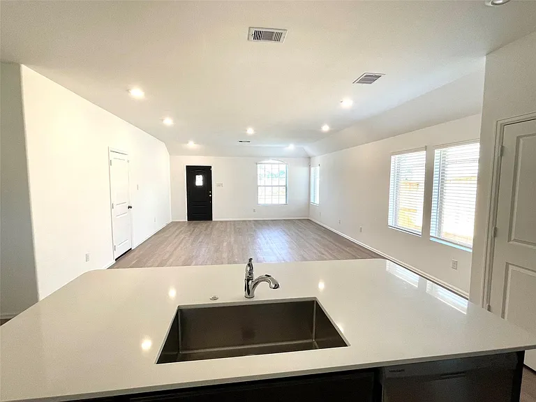 23504 Marble Pass Trce — Photo 8