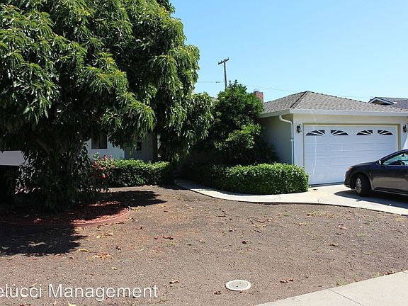 2nd image of 858 Cuesta Dr