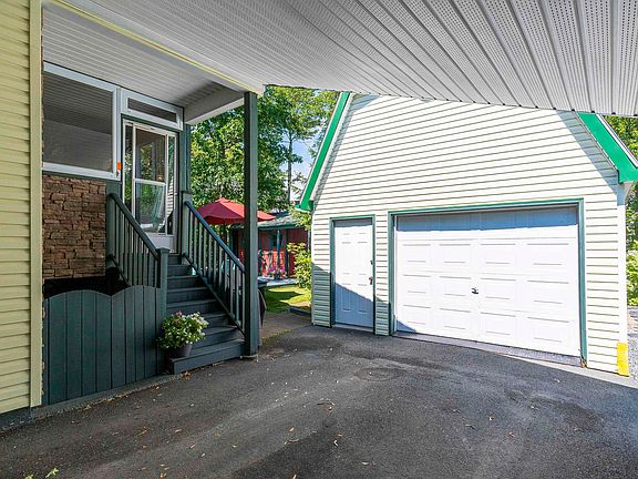 4th image of 1645 Saint Margarets Bay Rd